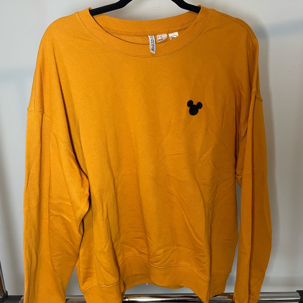H&M Mickey Mouse embroidery crewneck